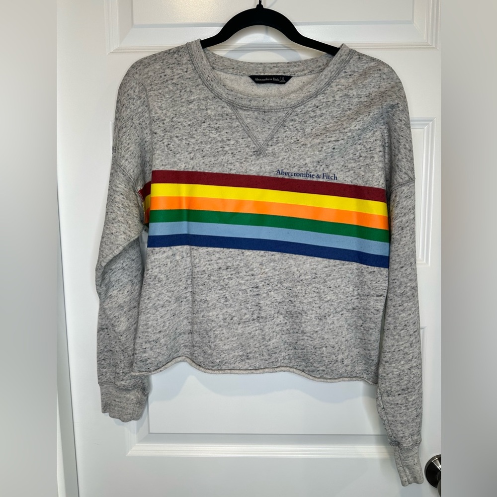 Abercrombie & Fitch Gray Rainbow Stripe Sweatshirt - EUC